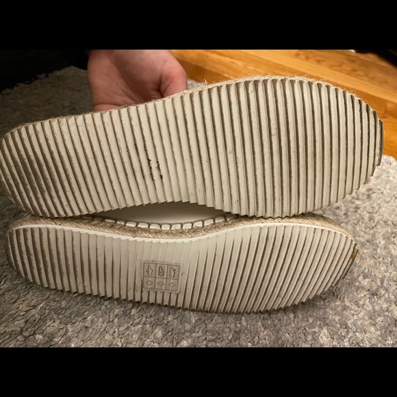 Call it Spring Flats - Picture 3 of 3